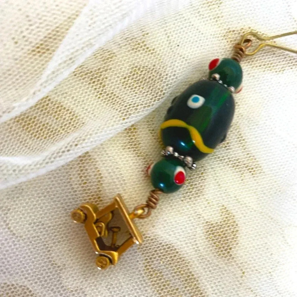 NWT Women/Girls Tablet/Phone Keychain Purse Cute Antique Car & Beaded Charm - Picture 2 of 4